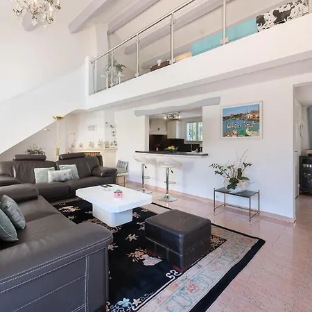 La Caronath For 7 By Sunset Holiday home *